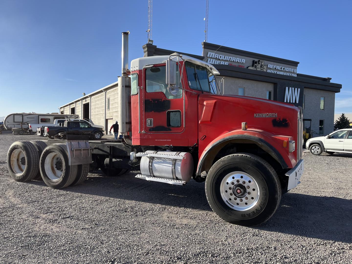 TRACTOCAMION KENWORTH W900